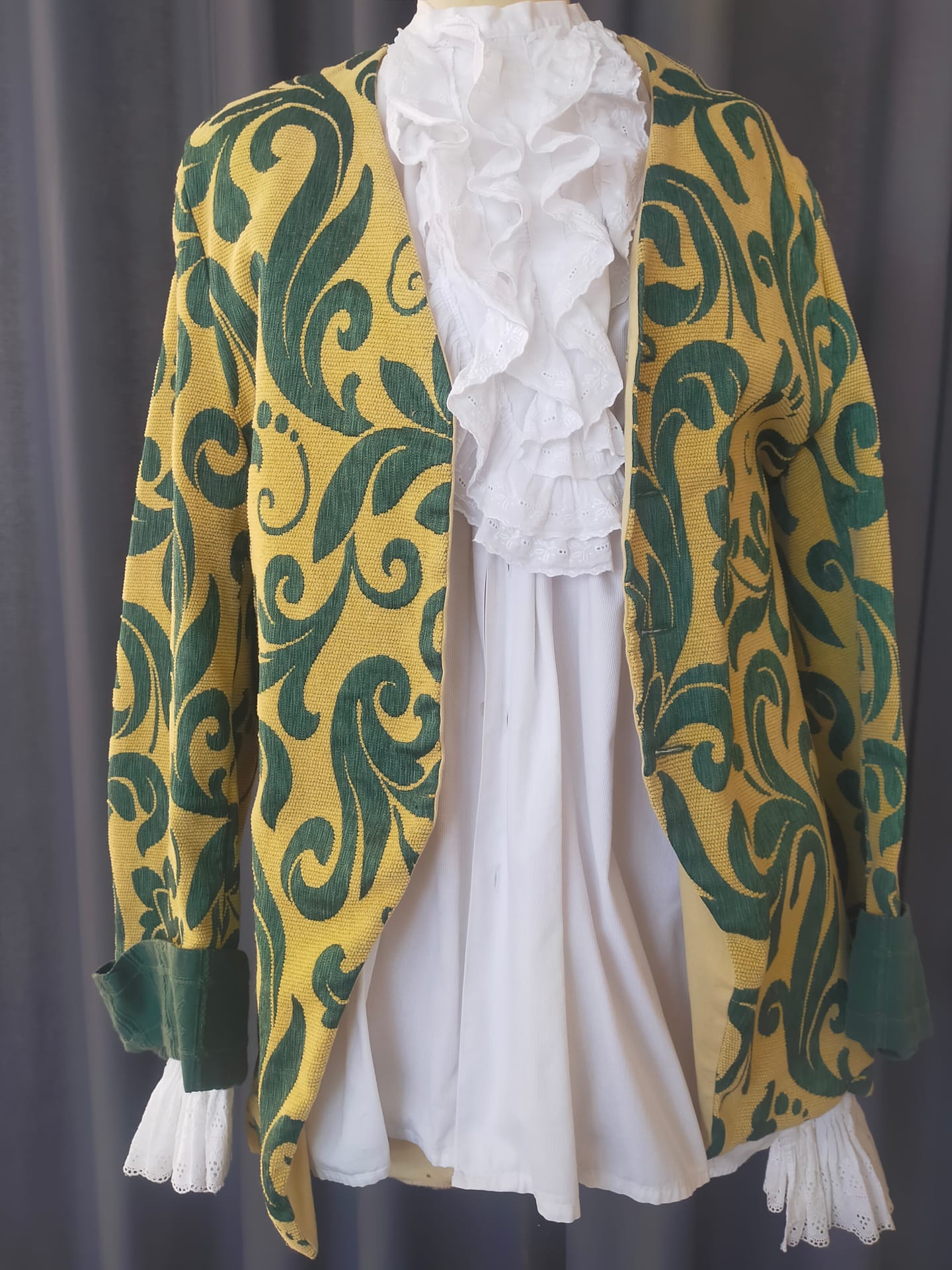 Costume d'époque 1600 — photo 3 — aperçu